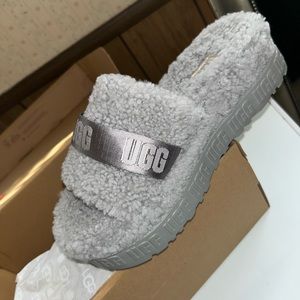 Ugg Slides